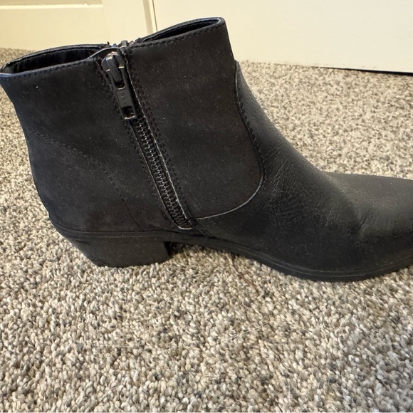 Ecco Women’s Booties 7.5 Zip Sides Black Bass Naya  Zip Sides - Picture 3 of 9